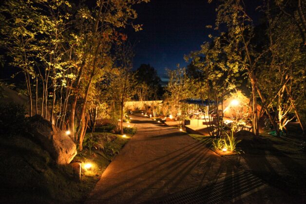 大自然を味わえる大人のグランピング施設