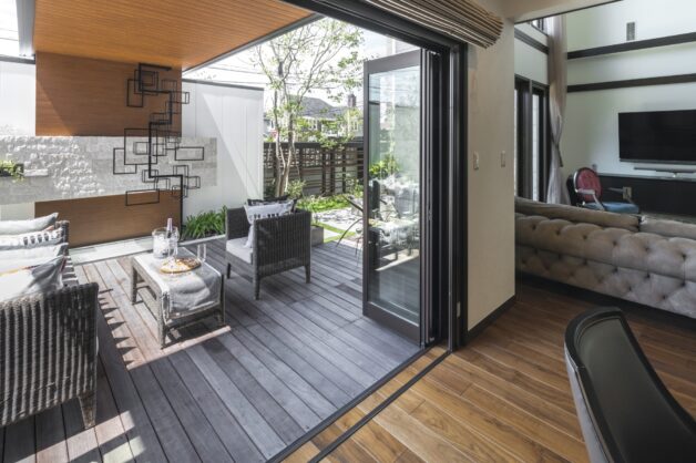 ドライガーデン、雑木の庭、オブジェガーデン、アウトドアリビングと贅沢な庭。