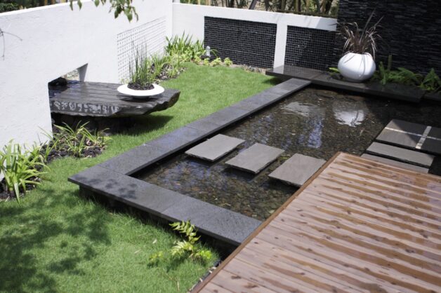 夜景と水景の美しい魅惑の庭