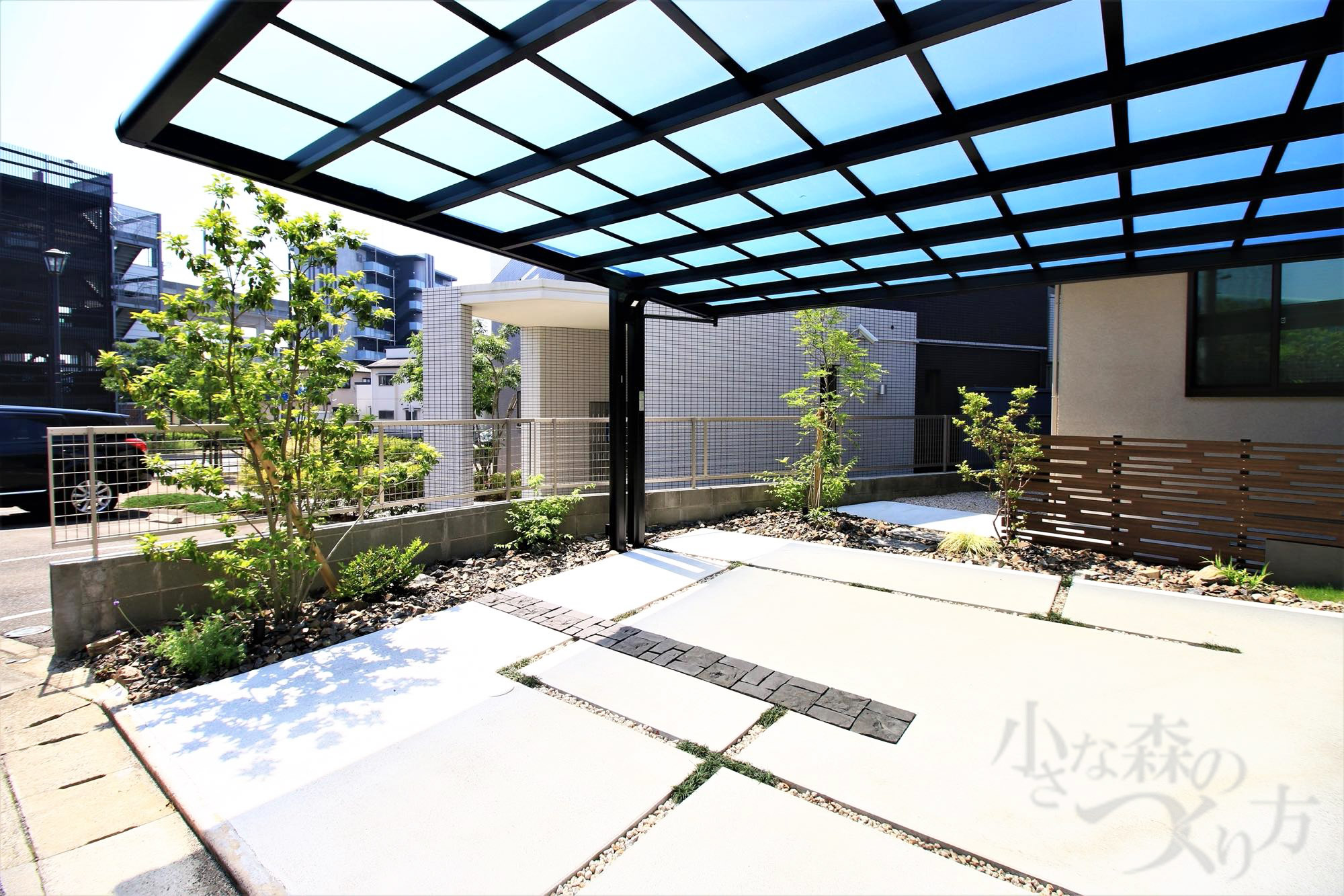 工事後の出来はご満足頂けましたか？<p>大変満足しています。</p>
<p>夜の庭も昼もどちらも雰囲気があり</p>
<p>広くはありませんが娘と落ち葉拾い等しながら遊べて</p>
<p>お任せして良かったと思ってます。</p>
<p>ありがとうございました。</p>