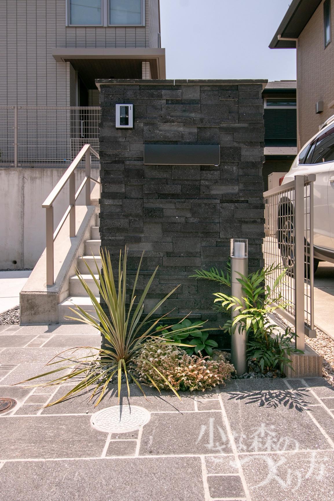 プランの提案で気に入って頂いた点は？<p>とにかくおしゃれです。</p>
<p>木と下草のバランスや色のバランス、ライトの使い方。</p>
<p>どれをとっても完璧です😊</p>