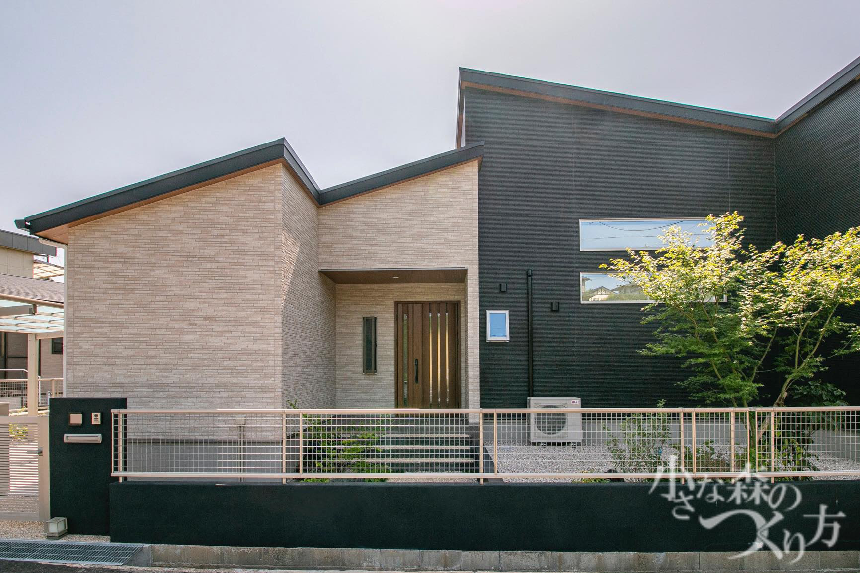 ご利用にあたって重視されたことは？<ul>
<li>デザイン（プランの提案力）</li>
<li>価格</li>
<li>担当者の対応</li>
</ul>