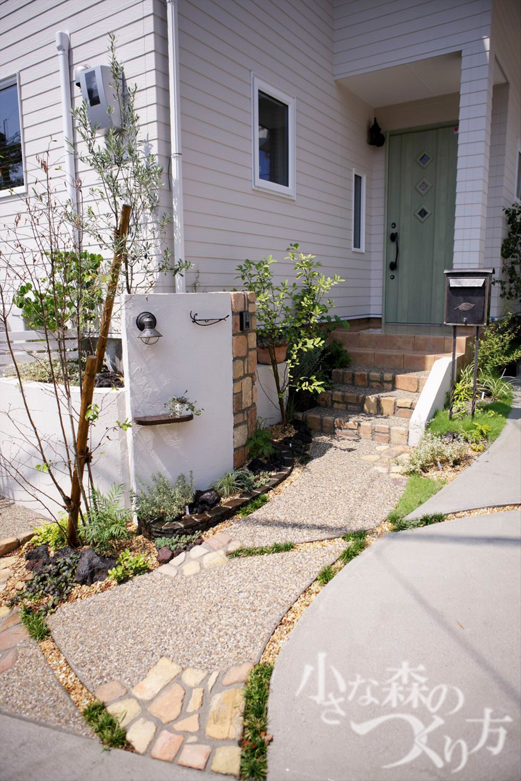 <p>2013年10月 入選賞受賞</p>