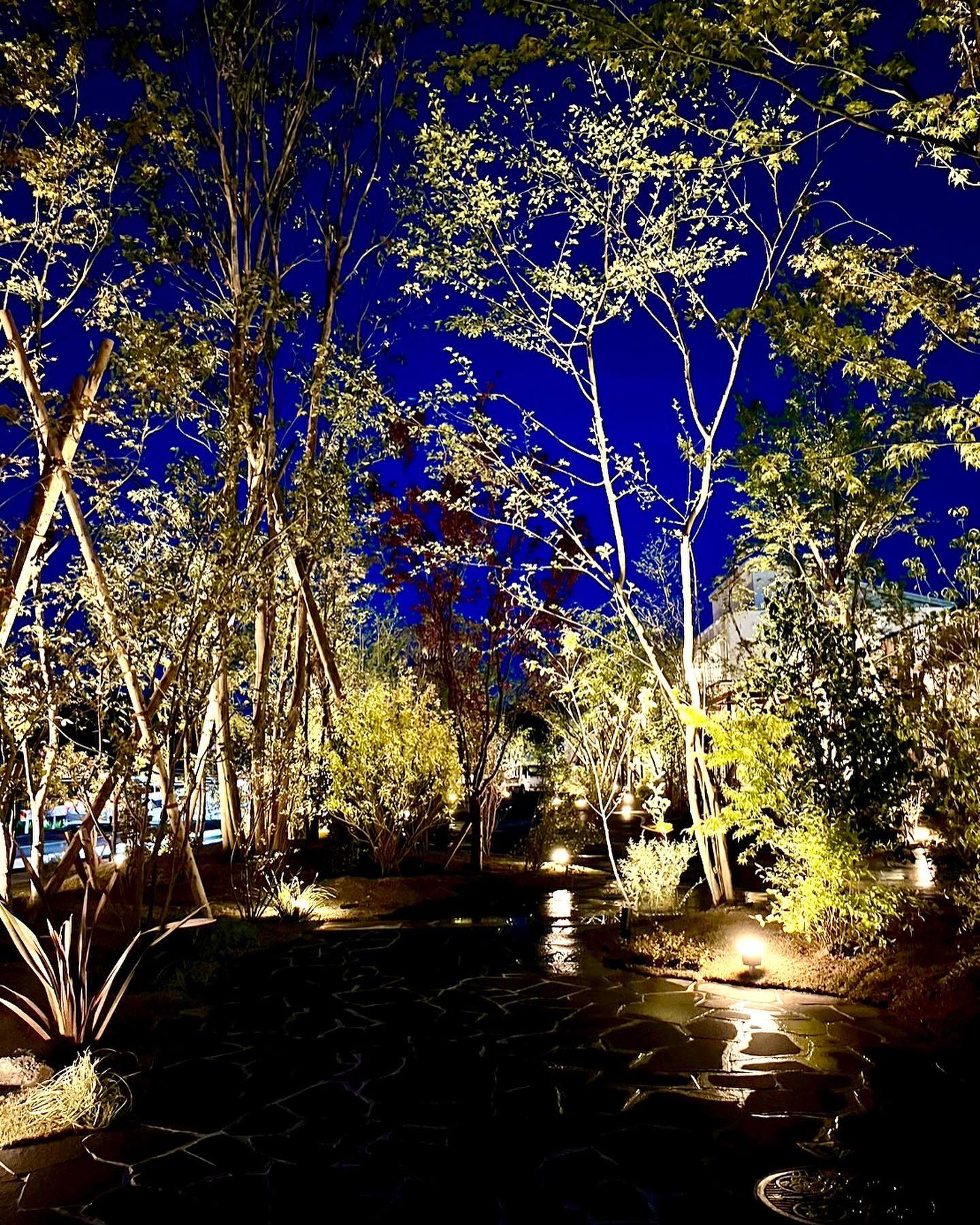 <p dir="auto">広島project完了<span class="x3nfvp2 x1j61x8r x1fcty0u xdj266r xhhsvwb xat24cr xgzva0m xxymvpz xlup9mm x1kky2od"><img loading="lazy" src="https://static.xx.fbcdn.net/images/emoji.php/v9/t1e/2/16/1f60a.png" alt="😊" width="16" height="16" /></span></p>
<p class="xdj266r x11i5rnm xat24cr x1mh8g0r x1vvkbs x126k92a">社員と仲間、地元の皆様に感謝です</p>
<p> </p>
<div class="x11i5rnm xat24cr x1mh8g0r x1vvkbs xtlvy1s x126k92a">
<div dir="auto">本当、協力<span class="x3nfvp2 x1j61x8r x1fcty0u xdj266r xhhsvwb xat24cr xgzva0m xxymvpz xlup9mm x1kky2od"><img loading="lazy" src="https://static.xx.fbcdn.net/images/emoji.php/v9/t3/2/16/1f91d.png" alt="🤝" width="16" height="16" /></span>で完成した現場でした</div>
<div dir="auto">仕上がりもいい感じです</div>
</div>
<div class="x11i5rnm xat24cr x1mh8g0r x1vvkbs xtlvy1s x126k92a">
<div dir="auto">皆様ありがとうございました<span class="x3nfvp2 x1j61x8r x1fcty0u xdj266r xhhsvwb xat24cr xgzva0m xxymvpz xlup9mm x1kky2od"><img loading="lazy" src="https://static.xx.fbcdn.net/images/emoji.php/v9/ta0/2/16/1f647 200d 2642.png" alt="🙇‍♂️" width="16" height="16" /></span></div>
</div>
<div class="x11i5rnm xat24cr x1mh8g0r x1vvkbs xtlvy1s x126k92a"></div>