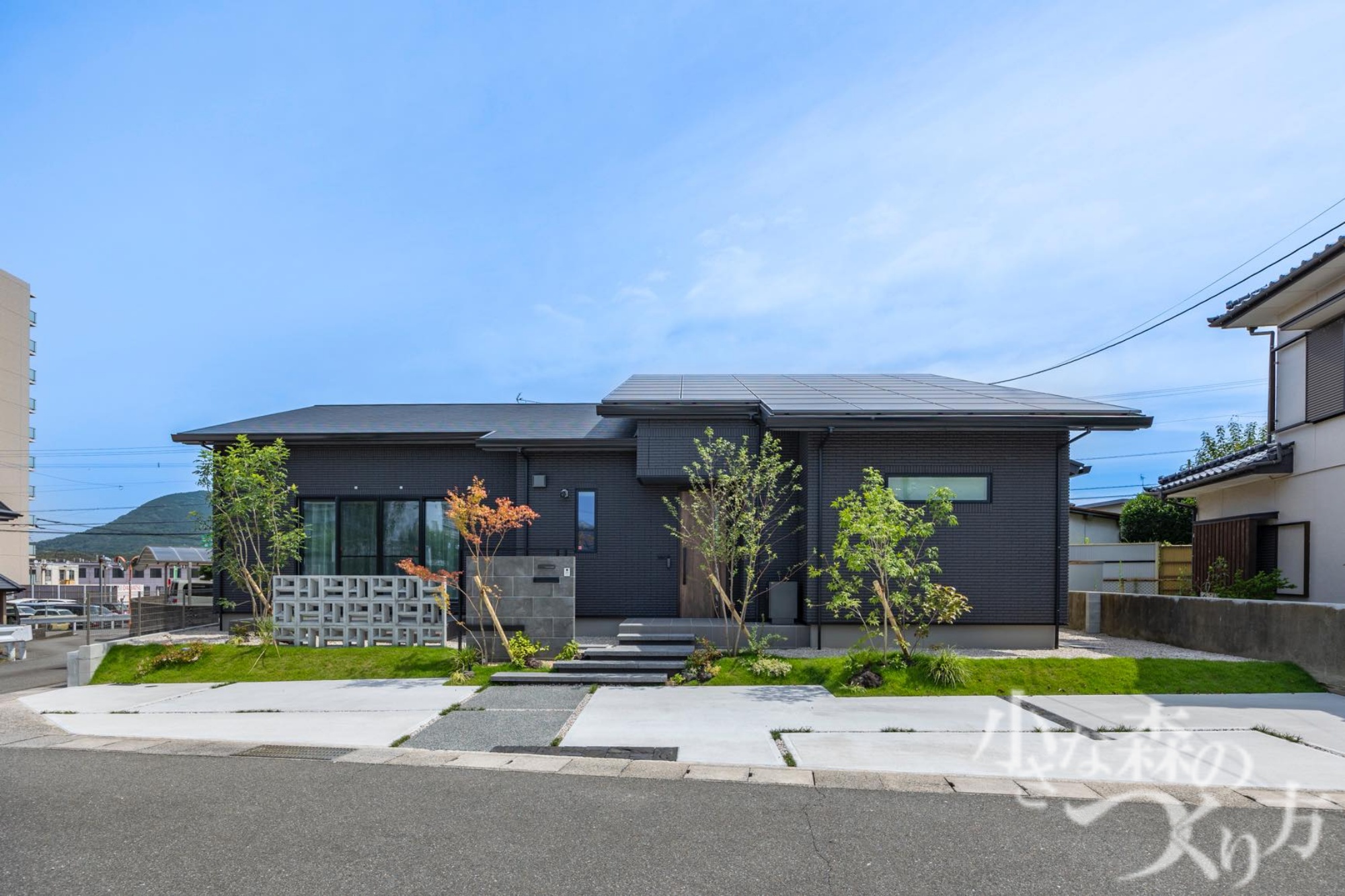 弊社を何でお知りになりましたか？<ul>
<li>知人の紹介</li>
</ul>
<p>オフィスがあるのは知っていましたが、</p>
<p>あまりにオシャレで敷居が高かったのですが</p>
<p>知人の紹介で思い切って伺いました。</p>