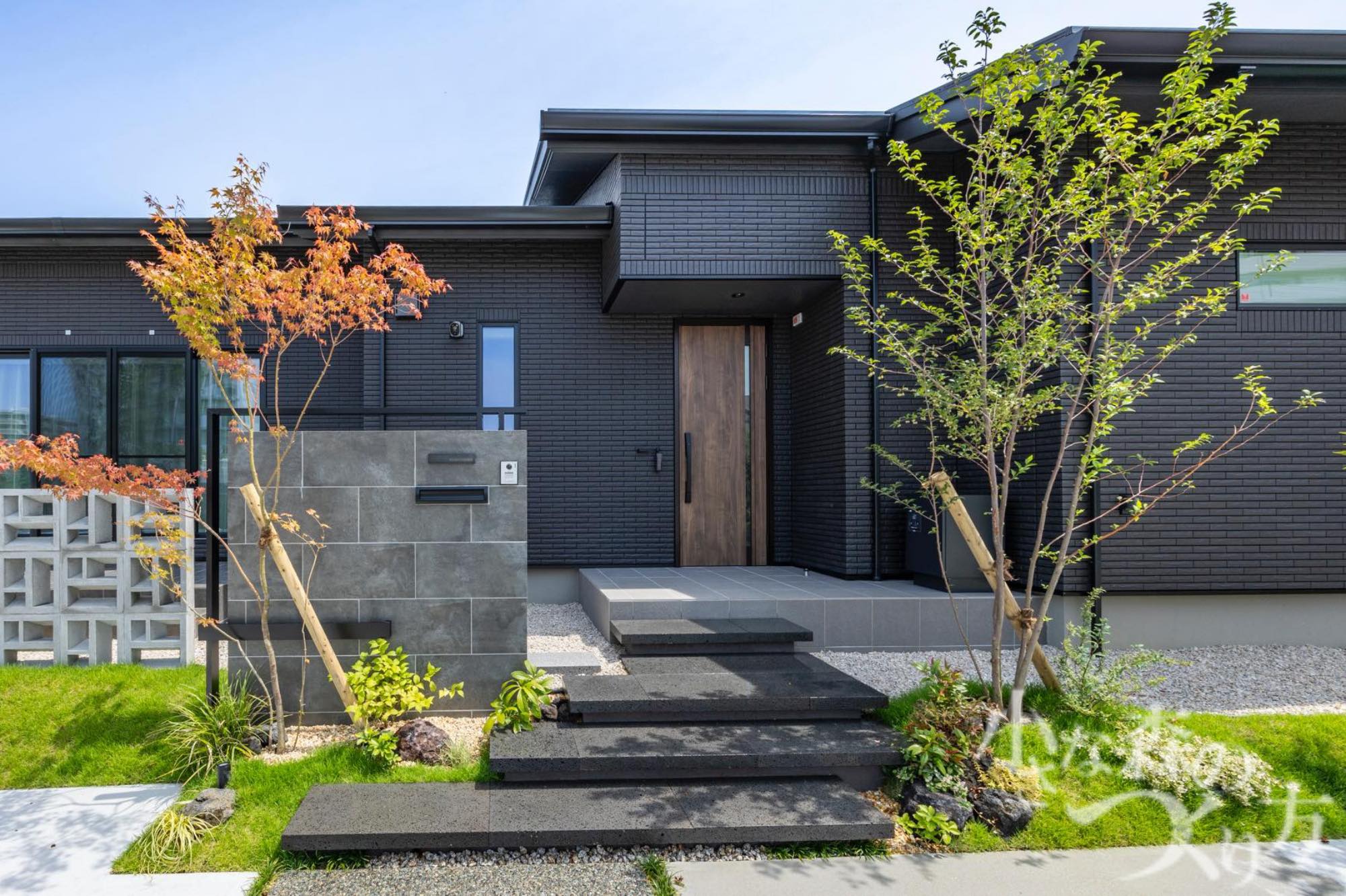 数ある会社の中から、弊社へ工事を発注頂いた一番の決め手は何でしたか？<p>提案力と、担当営業さんが説明してくださる熱意ある姿。</p>
<p>営業さんがいつも楽しそうに提案してくださるので、</p>
<p>打ち合わせはいつも楽しみでした。</p>