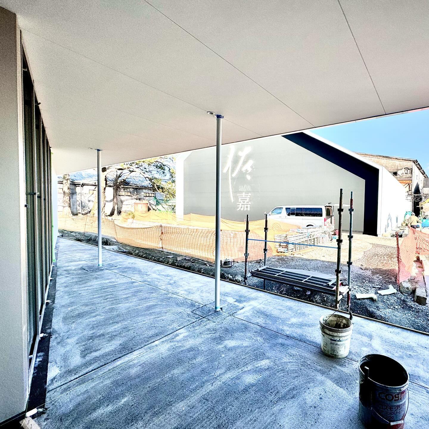 <div class="xdj266r x11i5rnm xat24cr x1mh8g0r x1vvkbs x126k92a">
<div dir="auto">1月25日START<span class="x3nfvp2 x1j61x8r x1fcty0u xdj266r xhhsvwb xat24cr xgzva0m xxymvpz xlup9mm x1kky2od"><img loading="lazy" class="xz74otr" src="https://static.xx.fbcdn.net/images/emoji.php/v9/t1e/2/16/1f60a.png" alt="😊" width="16" height="16" /></span></div>
</div>
<div class="x11i5rnm xat24cr x1mh8g0r x1vvkbs xtlvy1s x126k92a">
<div dir="auto">SAGA SUHZOU PROJECT</div>
</div>
<div class="x11i5rnm xat24cr x1mh8g0r x1vvkbs xtlvy1s x126k92a">
<div dir="auto">
<p>佐賀に新しい空間が誕生します。</p>
</div>
</div>
<div class="x11i5rnm xat24cr x1mh8g0r x1vvkbs xtlvy1s x126k92a">
<div dir="auto">こんなprojectをお任せいただきました。</div>
<div dir="auto">
<p>新しい庭をプロデュースして作品感覚で向き合います。</p>
</div>
</div>
<div class="x11i5rnm xat24cr x1mh8g0r x1vvkbs xtlvy1s x126k92a">
<div dir="auto">新しい植栽の姿</div>
<div dir="auto">進化した考え方に基づいた配植</div>
<div dir="auto">trend design needs</div>
</div>
<div class="x11i5rnm xat24cr x1mh8g0r x1vvkbs xtlvy1s x126k92a">
<div dir="auto">新しい庭 2024 Spring & Summer collection</div>
</div>
<div class="x11i5rnm xat24cr x1mh8g0r x1vvkbs xtlvy1s x126k92a">
<div dir="auto">妄想から実現に</div>
</div>